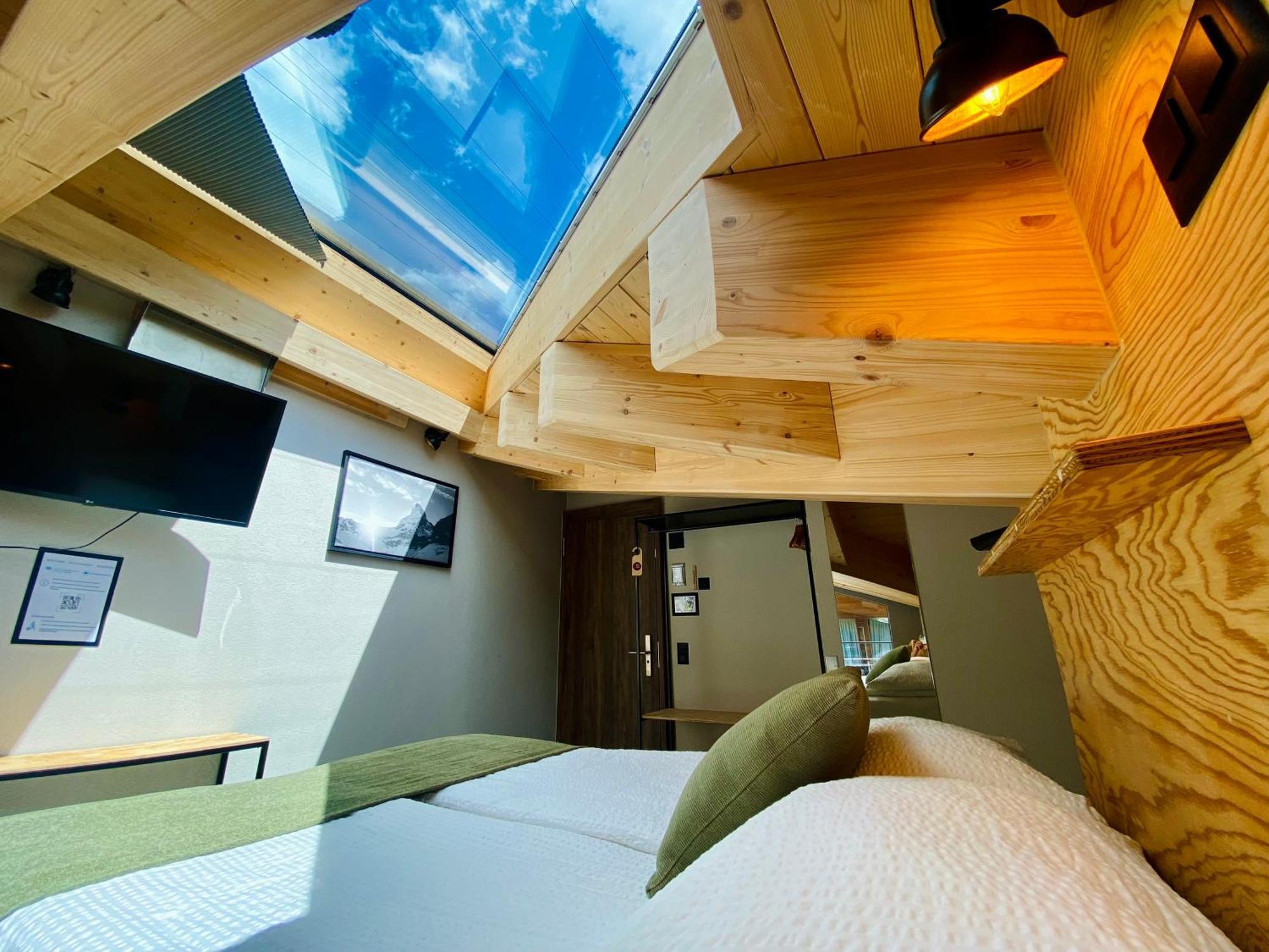 Peaky Riders Self Check-In Hotel Zermatt Rom bilde