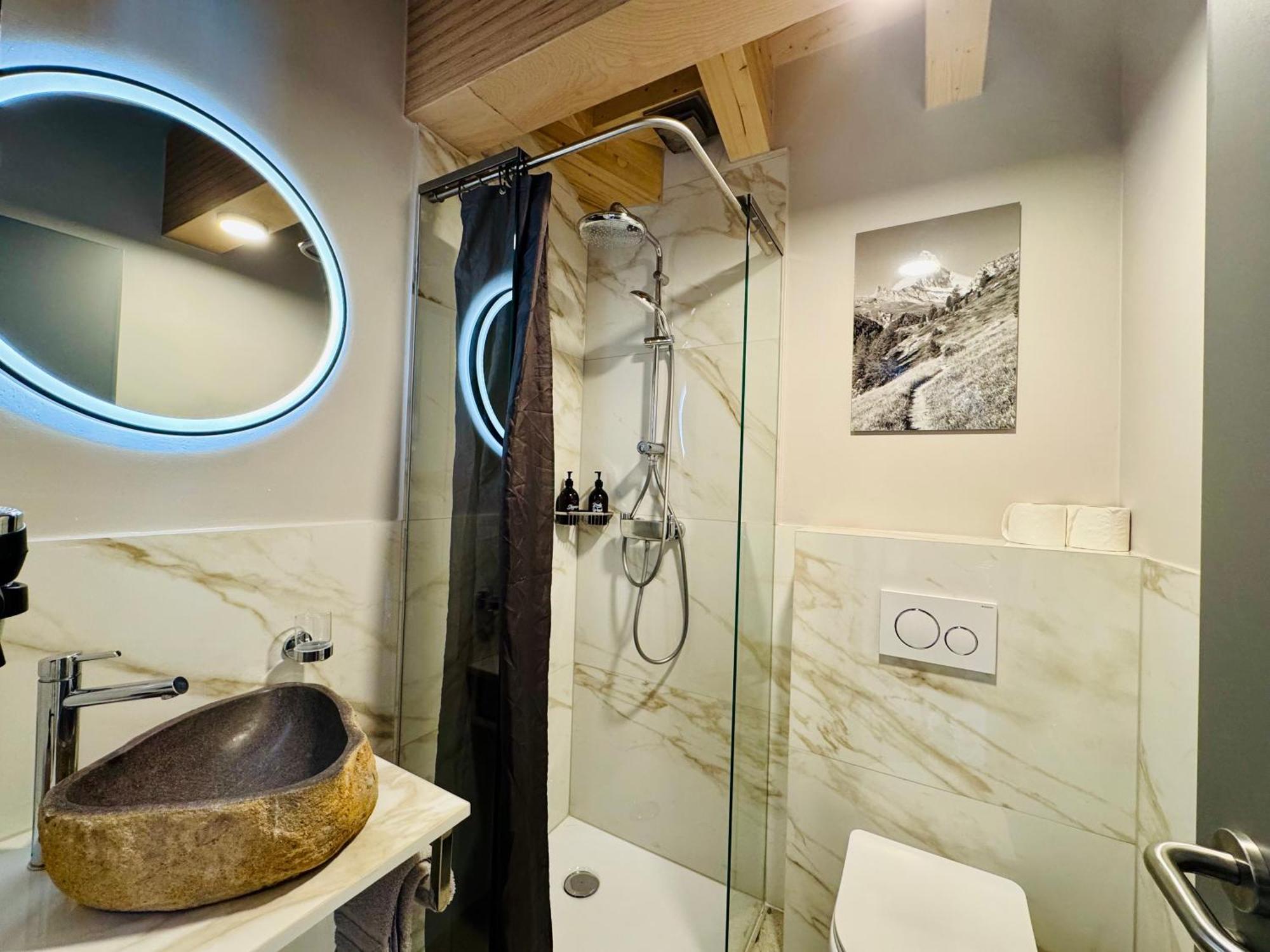 Peaky Riders Self Check-In Hotel Zermatt Rom bilde