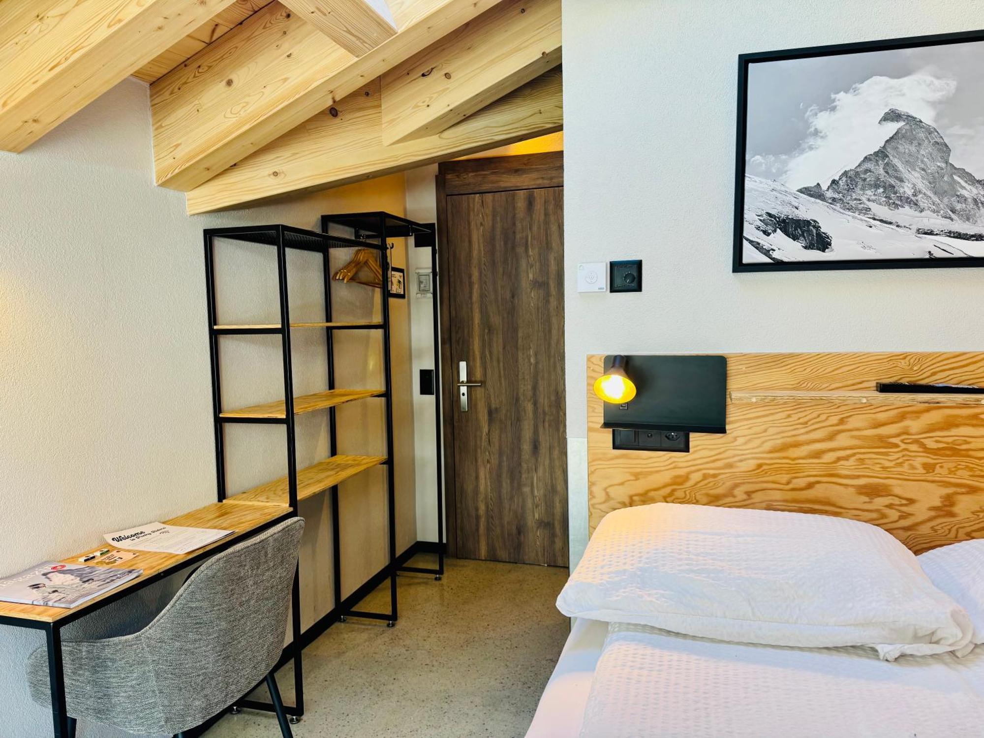 Peaky Riders Self Check-In Hotel Zermatt Rom bilde
